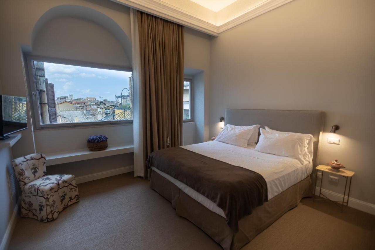 Domus 21 Luxury Suites Рим Екстер'єр фото