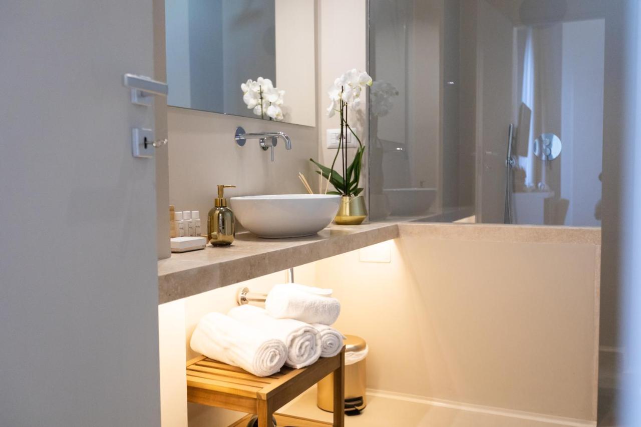 Domus 21 Luxury Suites Рим Екстер'єр фото